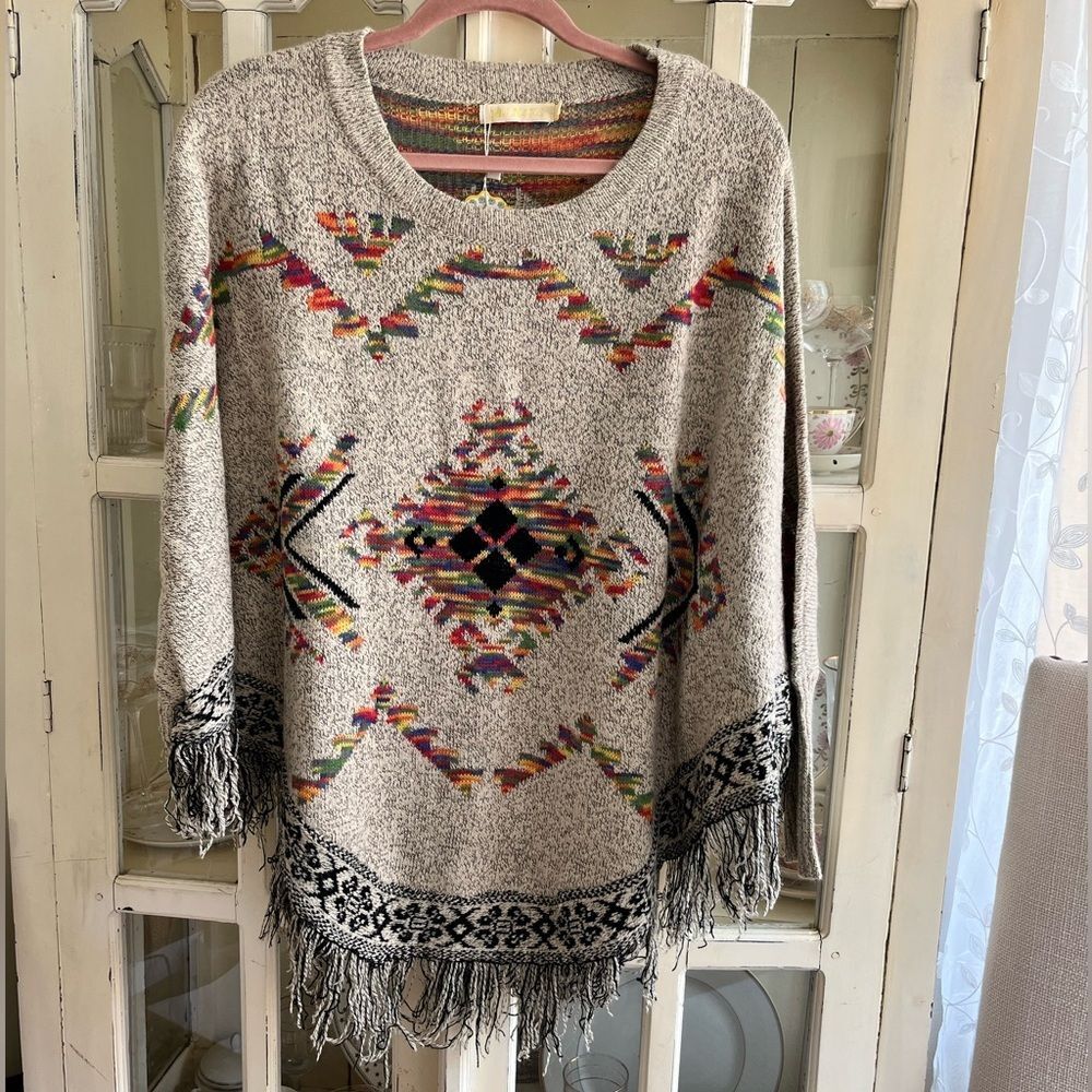 Geometric Patterned Fringe Shrug Size L/XL NWT